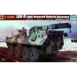 TRUMPETER 00370 1/35 USMC LAV-R Light Armored Vehicle Recovery
