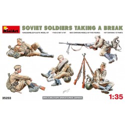MINIART 35233 1/35 Soviet Soldiers taking a break