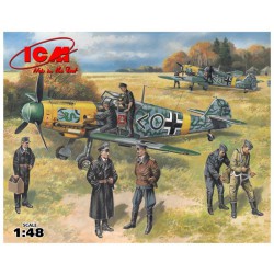 ICM 48803 1/48 Bf 109F-2 with German Pilots and Ground Personnel