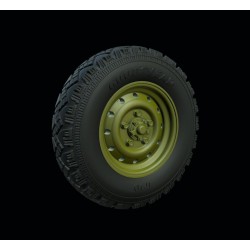 PANZER ART RE35-542 1/35 Land Rover “Defender” Road wheels (Goodyear)