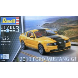REVELL 07046 1/25 2010 Ford Mustang GT