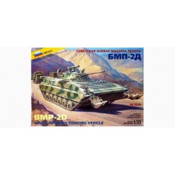 ZVEZDA 3555 1/35 BMP-2D Soviet Infantry Fighting Vehicle