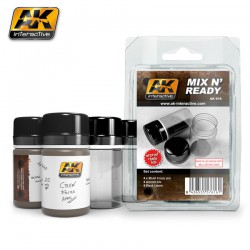 AK INTERACTIVE AK616 MIX N READY 4 Flacons Vides avec étiquettes