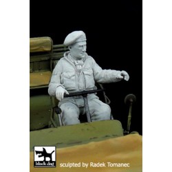 Miniart 72029 1/72 FREIGHT SHED