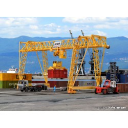 KIBRI 38530 HO1/87 DEMAG Pont Roulant – container crane