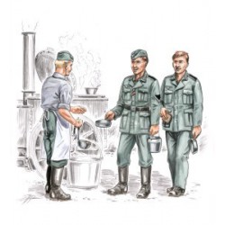 CMK F72143 1/72 German soldiers at rest WW II (3 fig.)