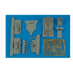 AIRES 4465 1/48  P-47D Razorback cockpit set for Tamiya