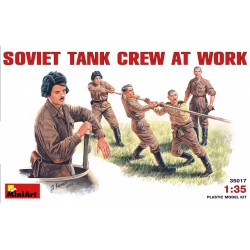 MINIART 35017 1/35 Soviet Tank Crew at Work