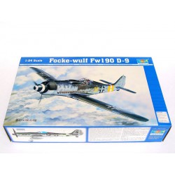 TRUMPETER 02411 1/24 Focke-Wulf Fw 190 D-9