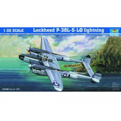 TRUMPETER 02227 1/32 Lockheed P-38 L-5-LO Lightning