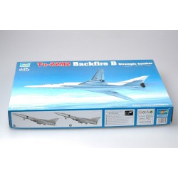 TRUMPETER 01655 1/72 Tu-22M2 Backfire B Strategic bomber