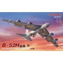 MODELCOLLECT UA72211 1/72 B-52H U.S. Stratofortres strategic Bomber