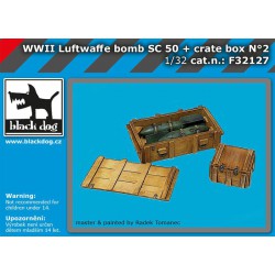 BLACK DOG F32127 1/32 WW II Luftwaffe bomb Sc 50 & crate box N2