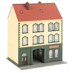 FALLER 130628 1/87 Town house with model-making shop