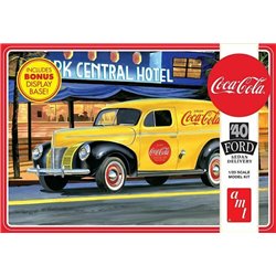 AMT 1161 1/25 1940 Ford Sedan Delivery